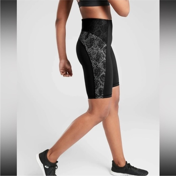 Athleta Black Stay Fly 9” Spandex Bike Shorts - Picture 12 of 16